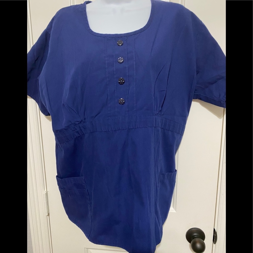 Women’s scrub set